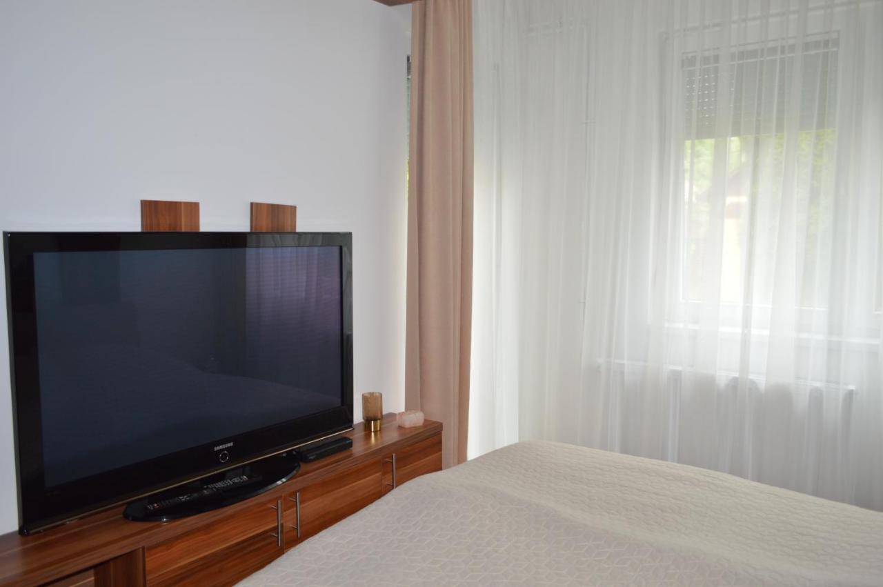 Angela Apartman Hajduszoboszlo Bagian luar foto