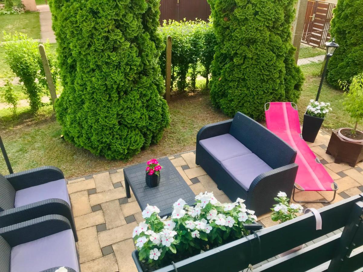 Angela Apartman Hajduszoboszlo Bagian luar foto